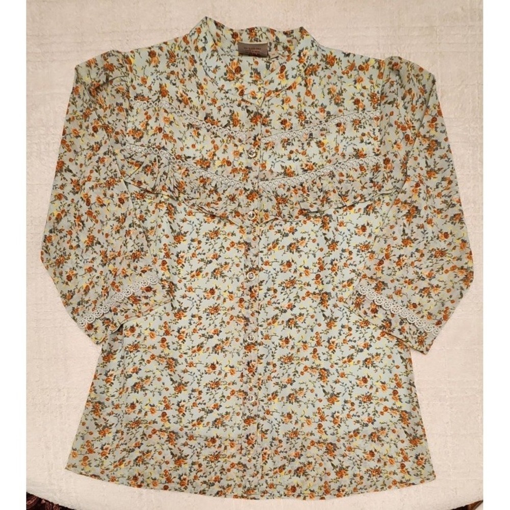 Zola‎ Floral Cream And Yellow Floral Ruffled Top Size Medium Button Up